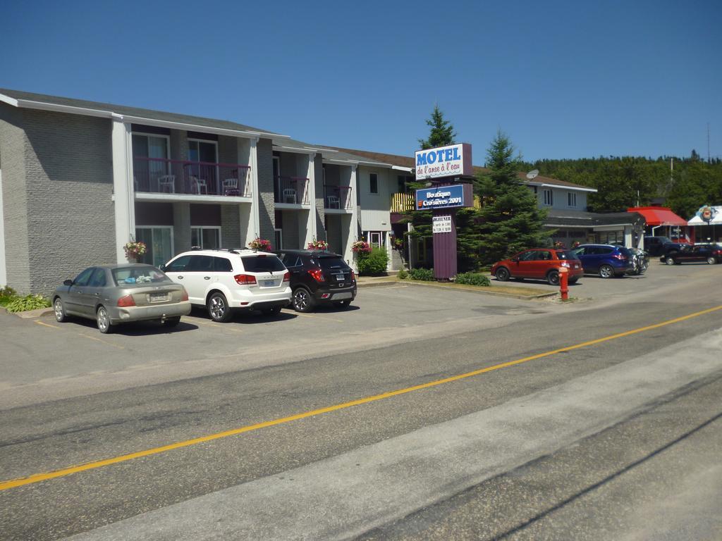 Motel De L'Anse A L'Eau Tadoussac Luaran gambar